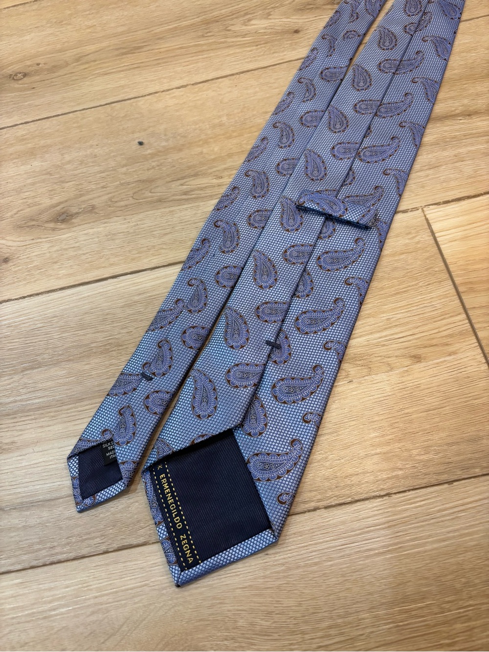Ermenegildo Zegna Blue Paisley Tie silk made in Italy iridescent 59x3.33”